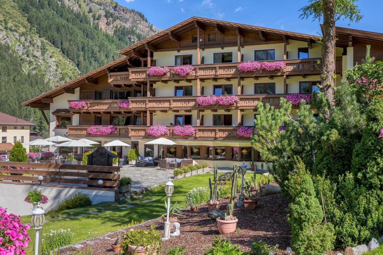 Hotel Sonnblick ザンクト・レオンハルト・イム・ピッツタール エクステリア 写真