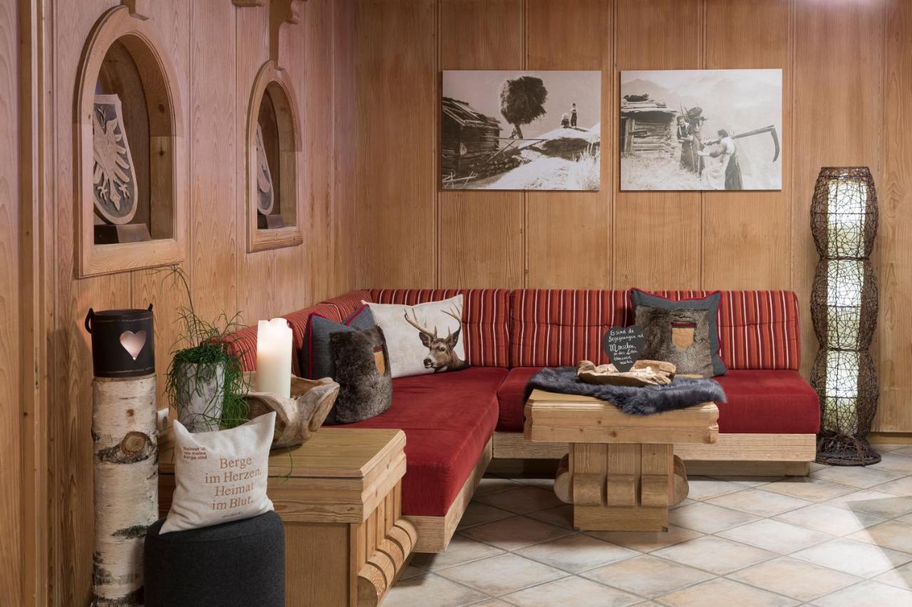 Hotel Sonnblick ザンクト・レオンハルト・イム・ピッツタール エクステリア 写真