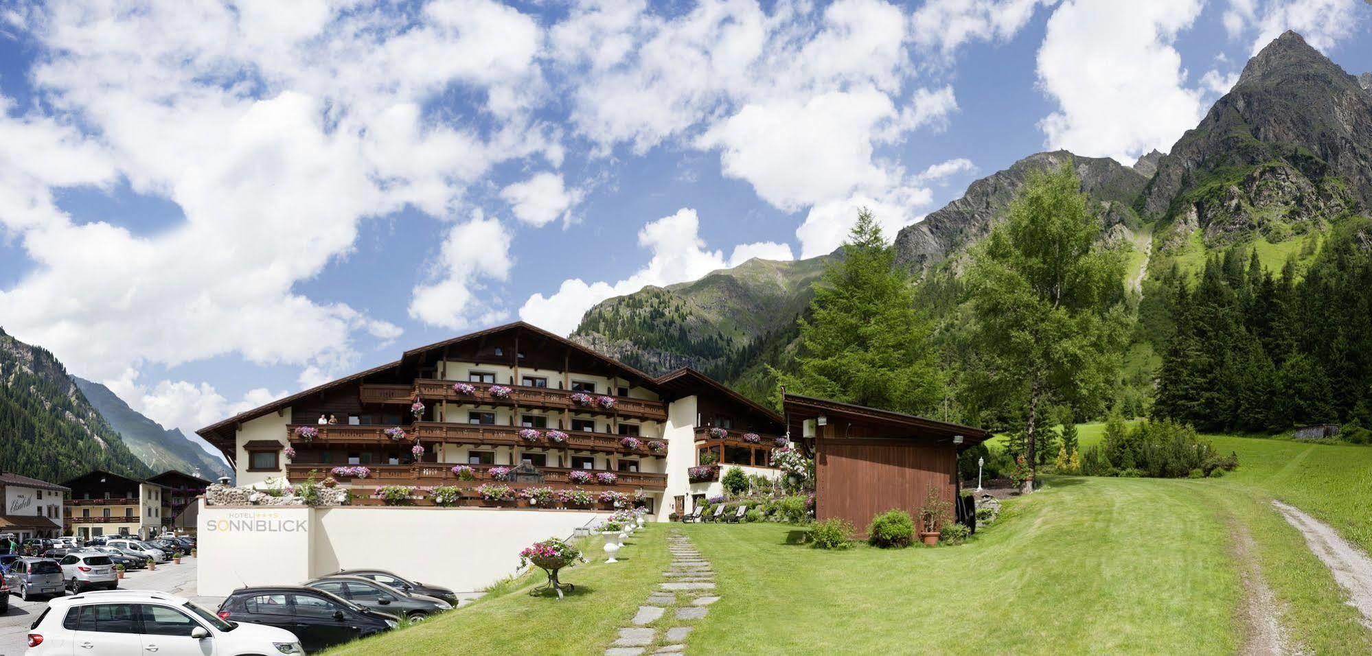 Hotel Sonnblick ザンクト・レオンハルト・イム・ピッツタール エクステリア 写真
